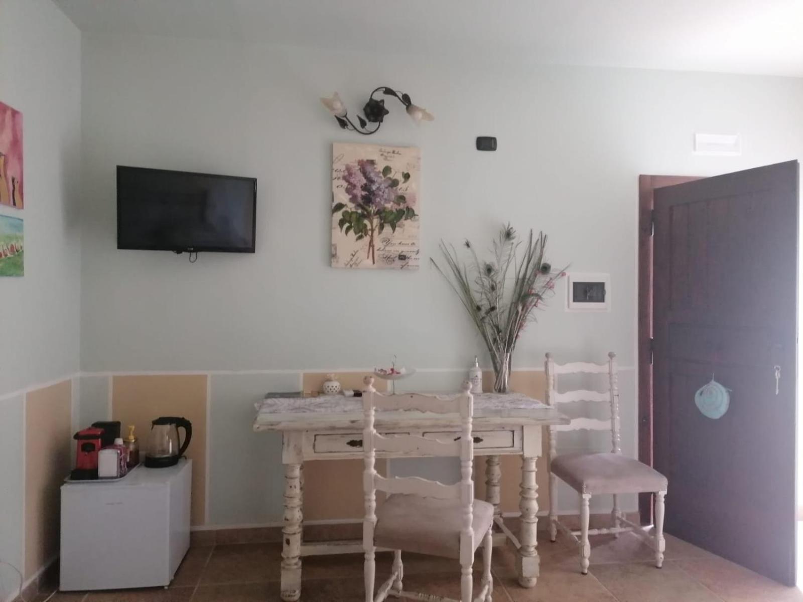 Casale Cavatella Bed and Breakfast Sermoneta Exteriör bild