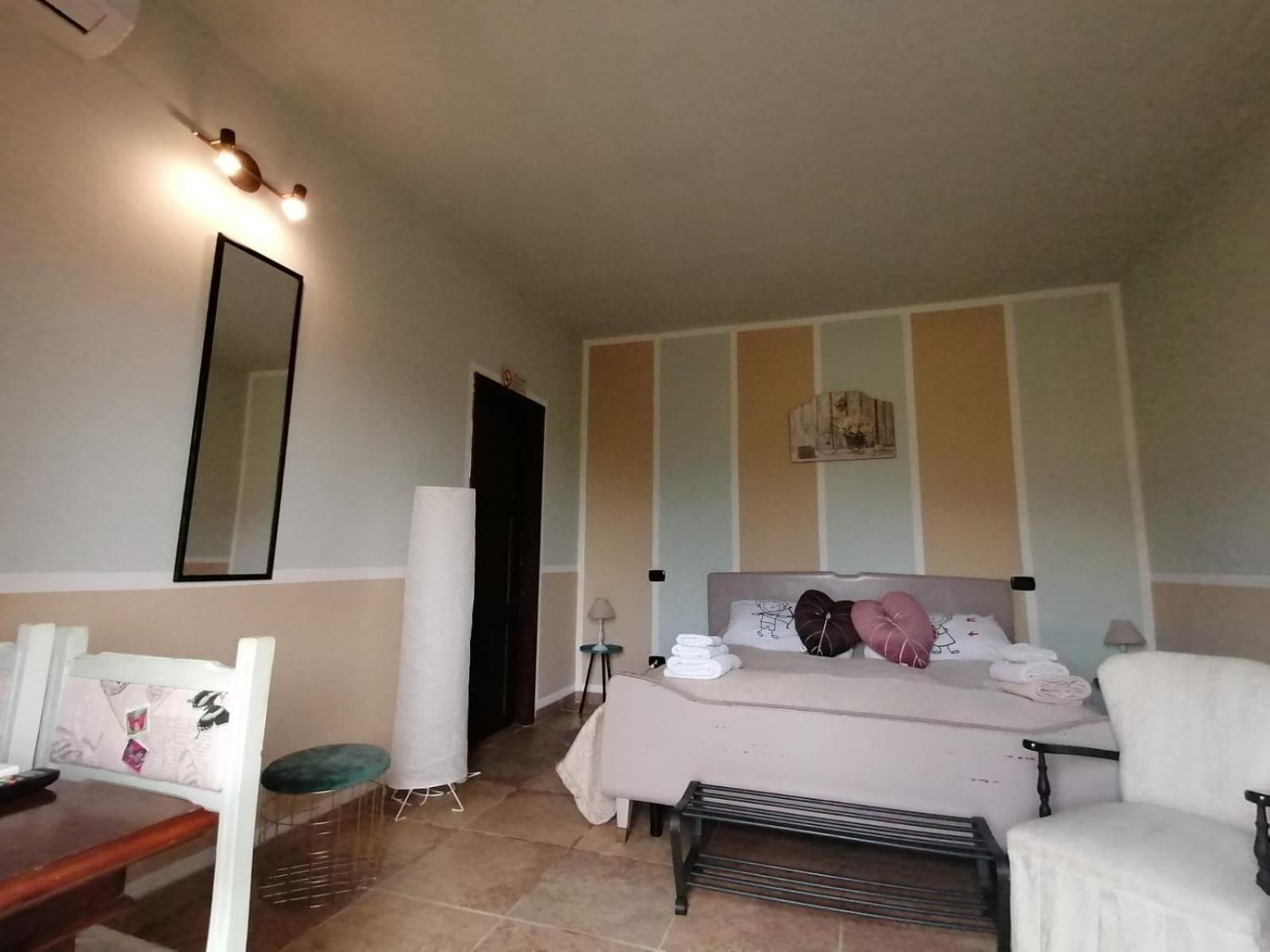 Casale Cavatella Bed and Breakfast Sermoneta Exteriör bild