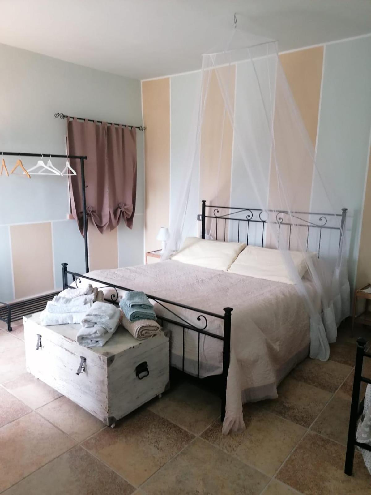 Casale Cavatella Bed and Breakfast Sermoneta Exteriör bild