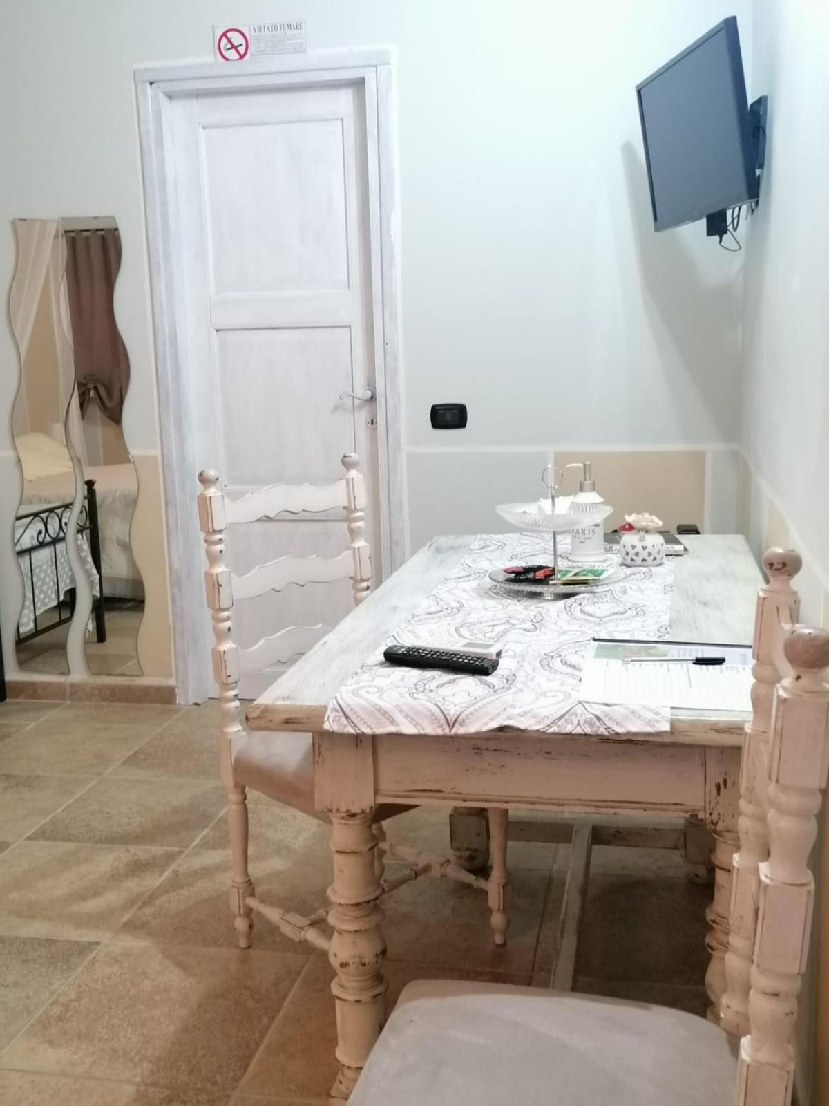 Casale Cavatella Bed and Breakfast Sermoneta Exteriör bild