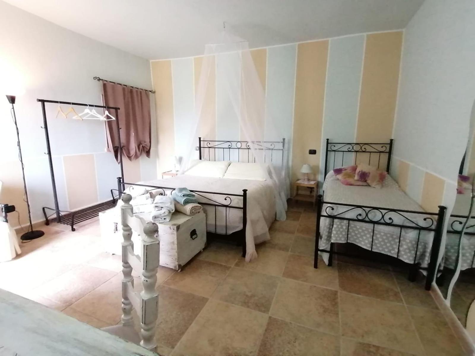 Casale Cavatella Bed and Breakfast Sermoneta Exteriör bild