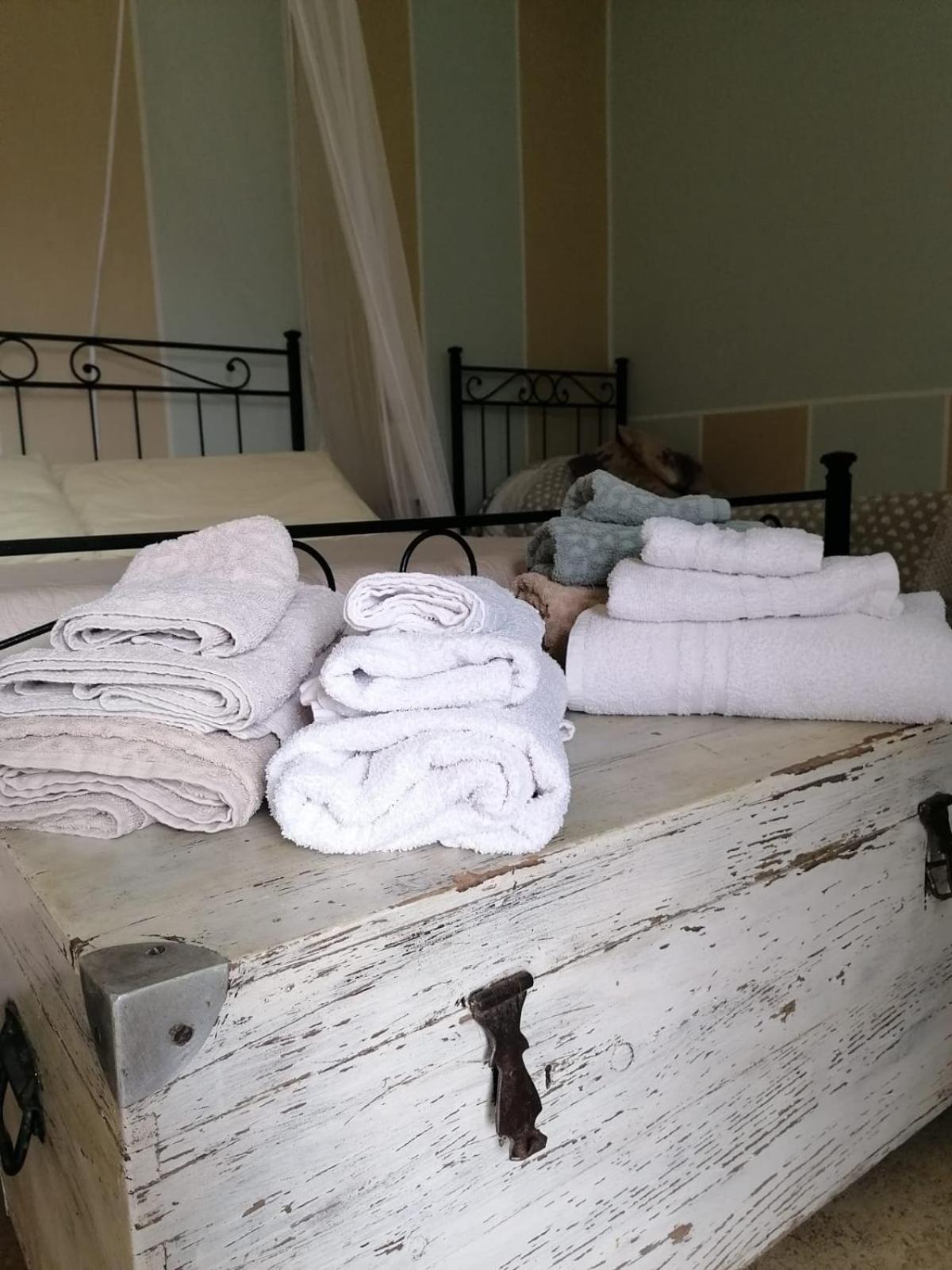 Casale Cavatella Bed and Breakfast Sermoneta Exteriör bild